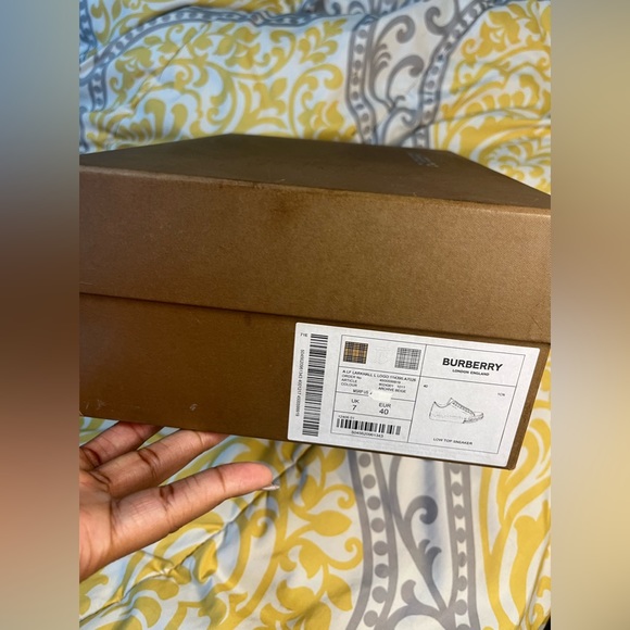 Burberry shoes - Picture 4 of 6